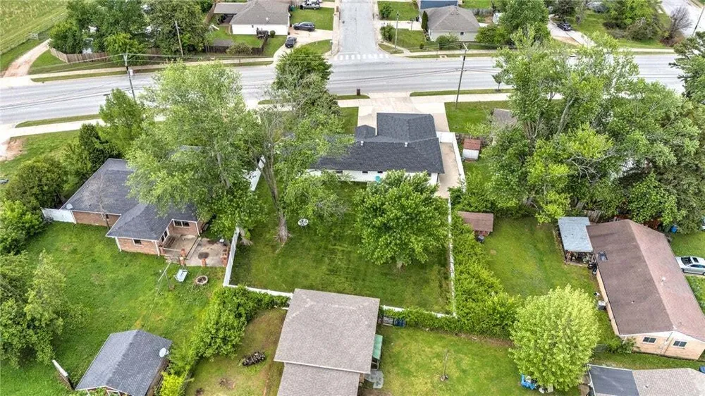 1530 Monte NE Rd, Rogers, AR 72756