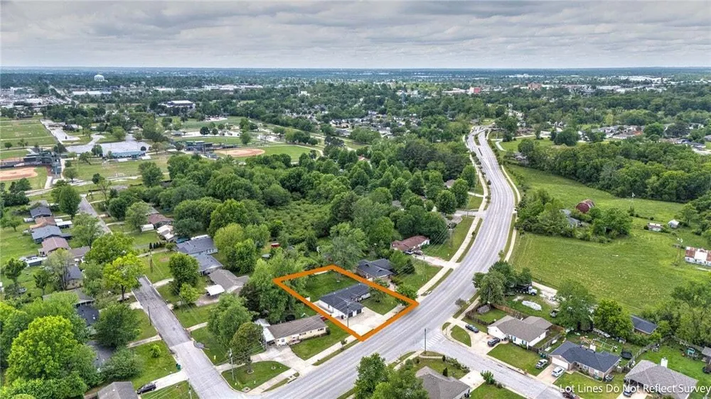1530 Monte NE Rd, Rogers, AR 72756