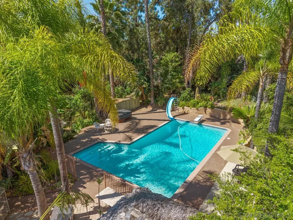 10880 Hess Dr, La Mesa, CA 91941