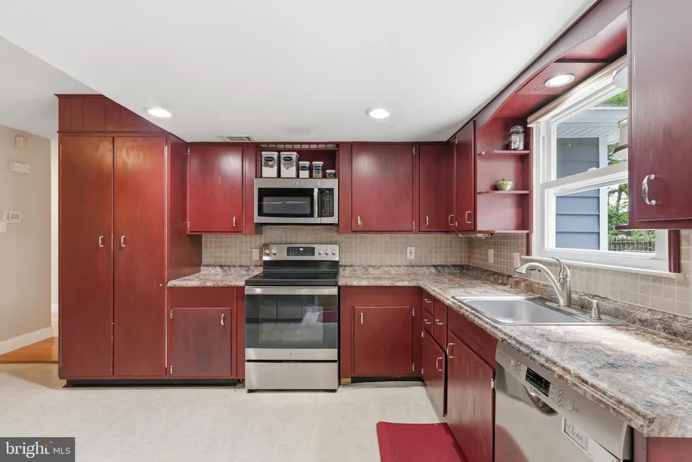 642 Knoll Dr, Lansdale, PA 19446
