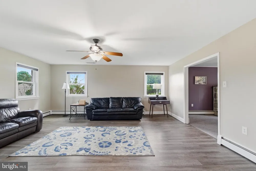 642 Knoll Dr, Lansdale, PA 19446