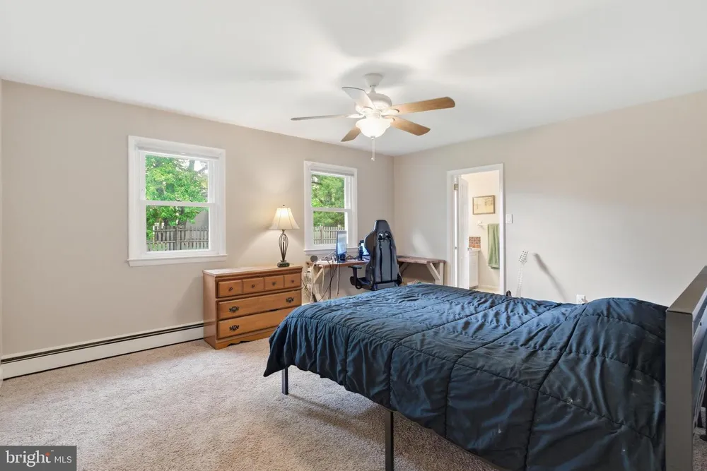 642 Knoll Dr, Lansdale, PA 19446