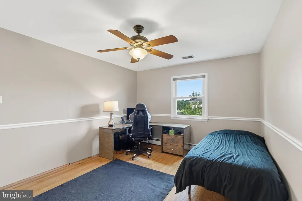 642 Knoll Dr, Lansdale, PA 19446
