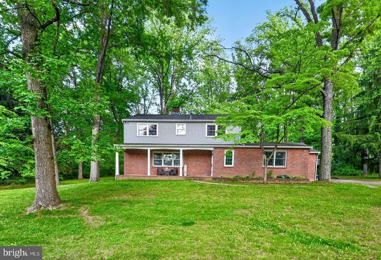 2222 Oak Terrace, Lansdale, PA 19446