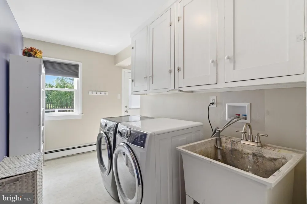 642 Knoll Dr, Lansdale, PA 19446