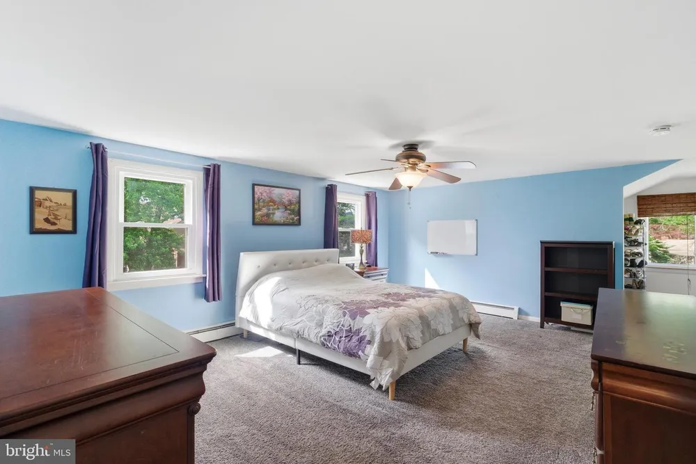 642 Knoll Dr, Lansdale, PA 19446