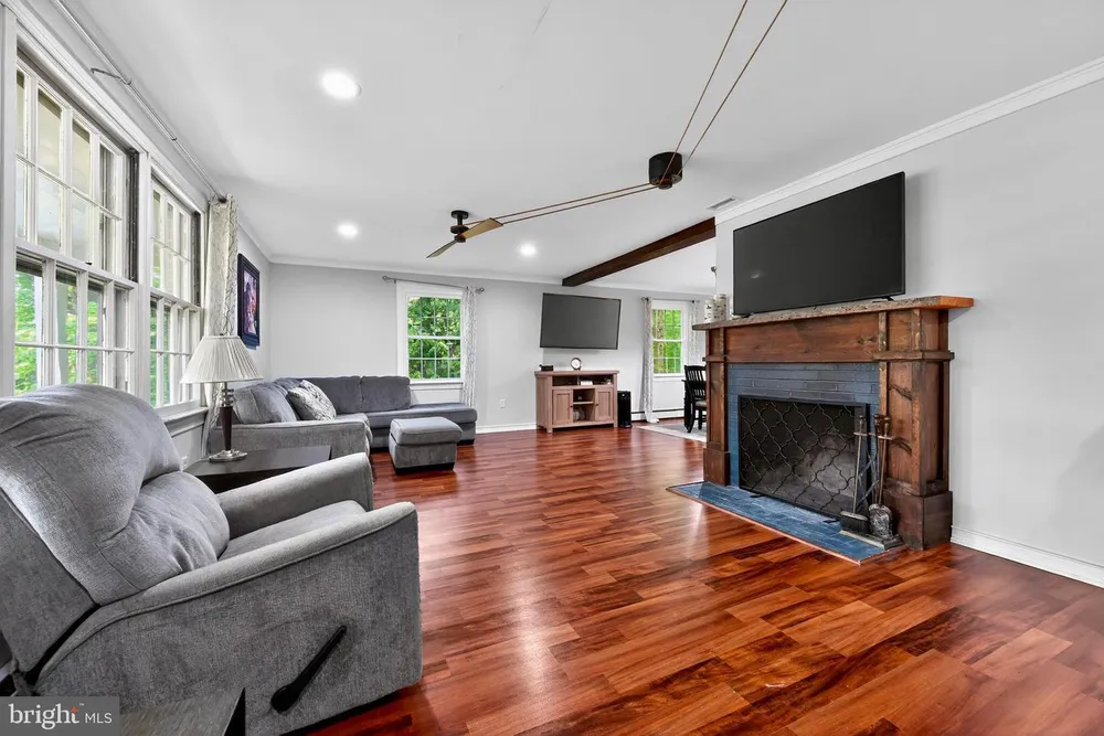 2222 Oak Terrace, Lansdale, PA 19446