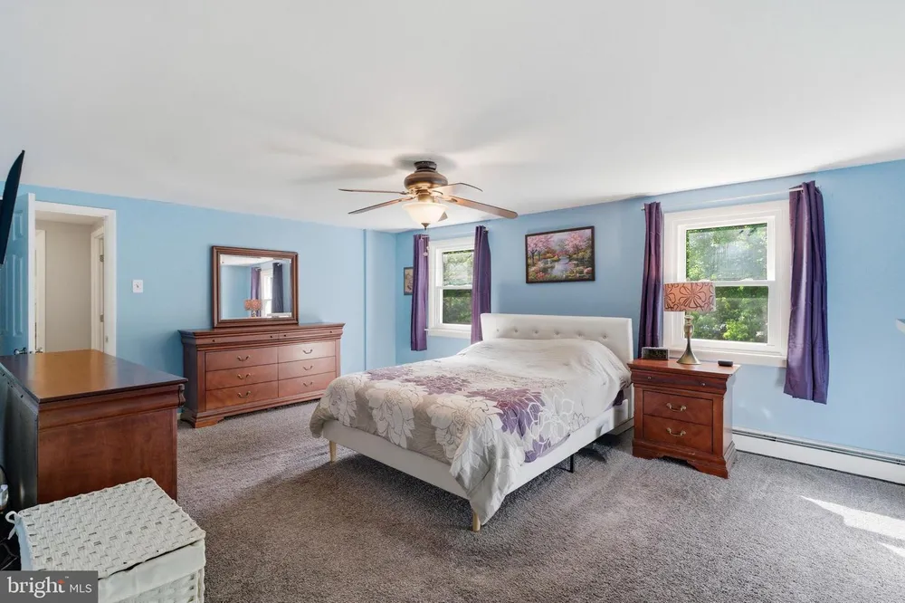 642 Knoll Dr, Lansdale, PA 19446