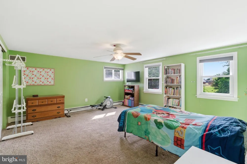 642 Knoll Dr, Lansdale, PA 19446