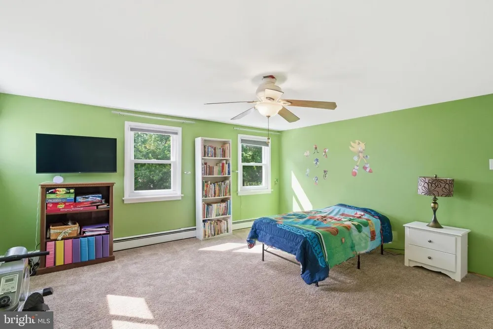 642 Knoll Dr, Lansdale, PA 19446