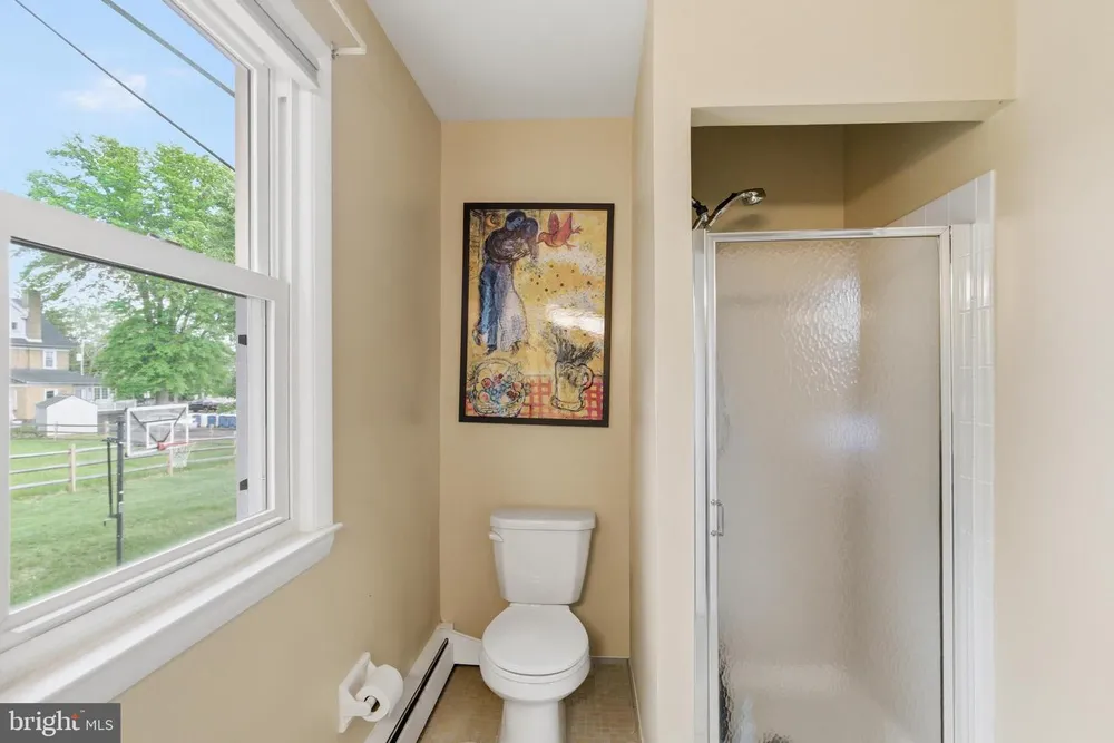 642 Knoll Dr, Lansdale, PA 19446