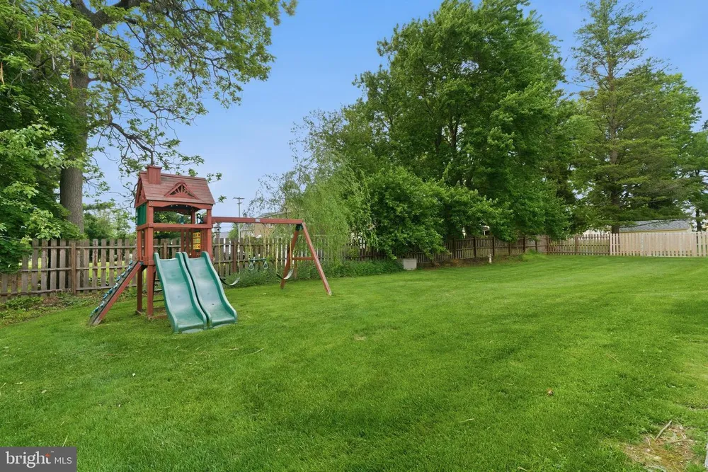 642 Knoll Dr, Lansdale, PA 19446