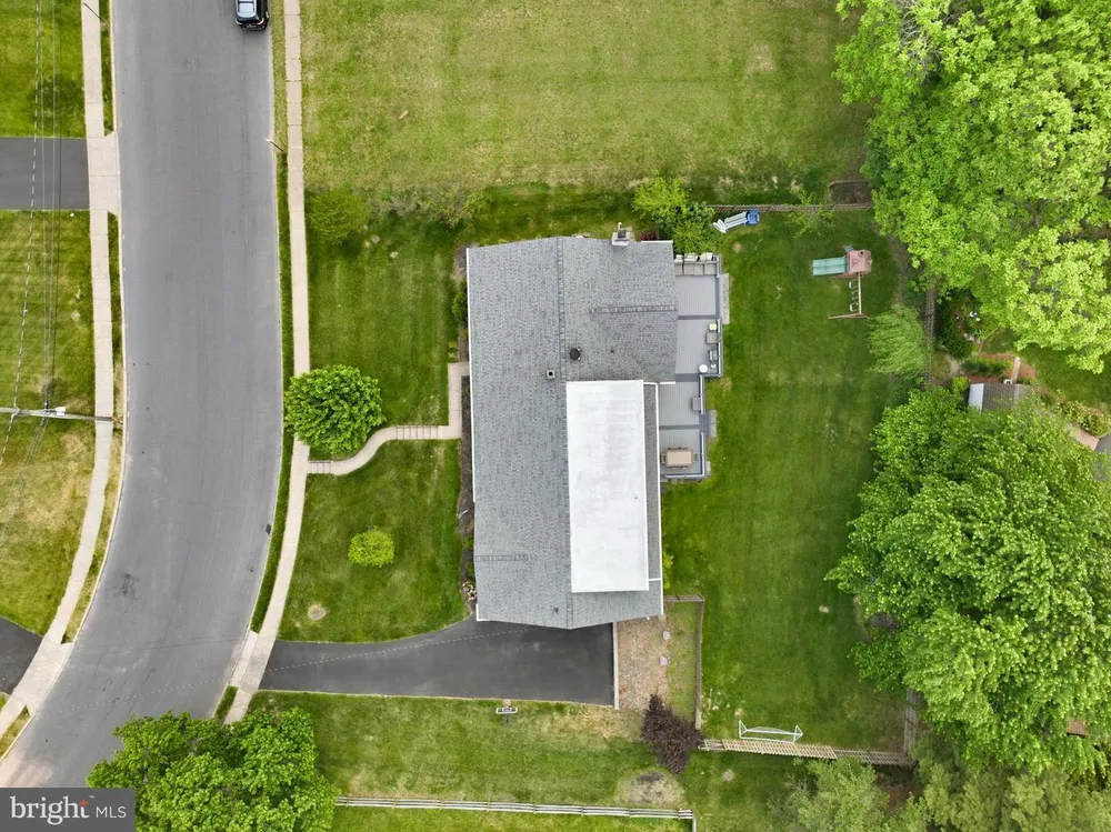 642 Knoll Dr, Lansdale, PA 19446