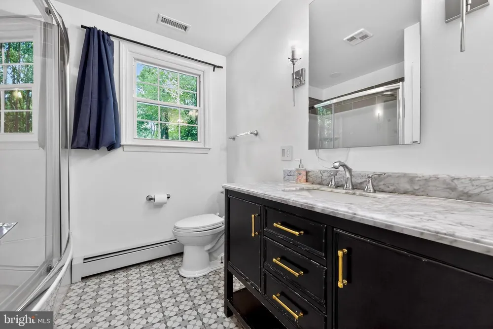 2222 Oak Terrace, Lansdale, PA 19446