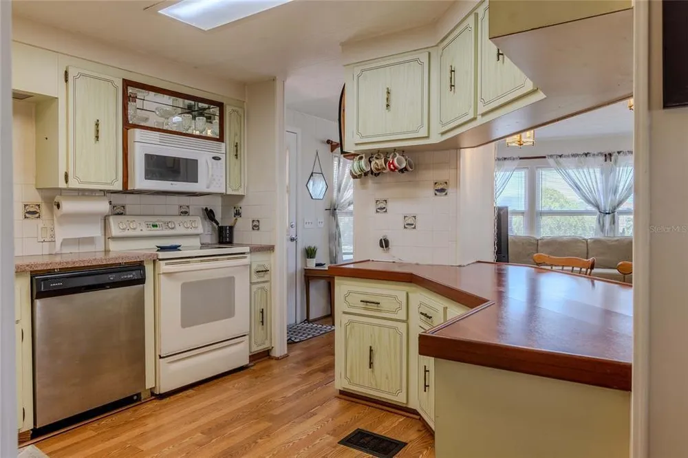 2100 Kings Hwy, Punta Gorda, FL 33980