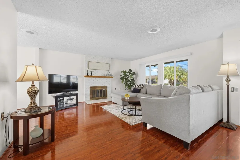 826 Floyd Ave, Chula Vista, CA 91910