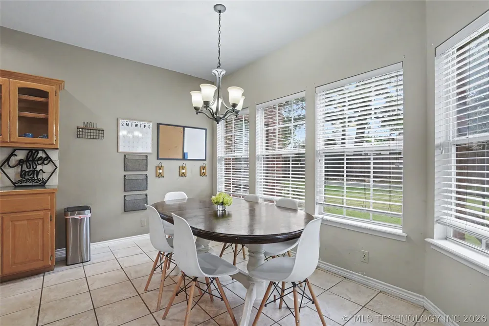 113 S Aster Ave, Broken Arrow, OK 74012