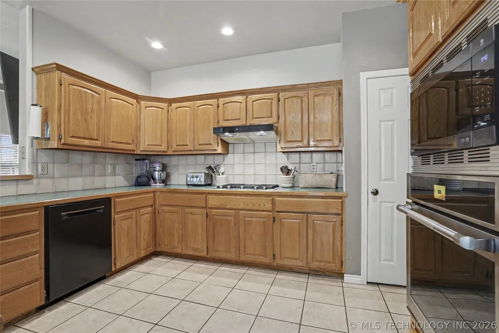 113 S Aster Ave, Broken Arrow, OK 74012