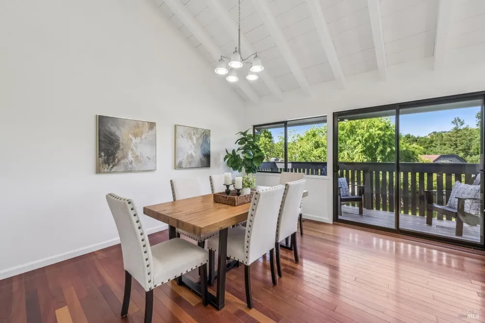 50 Blackstone Dr, San Rafael, CA 94903