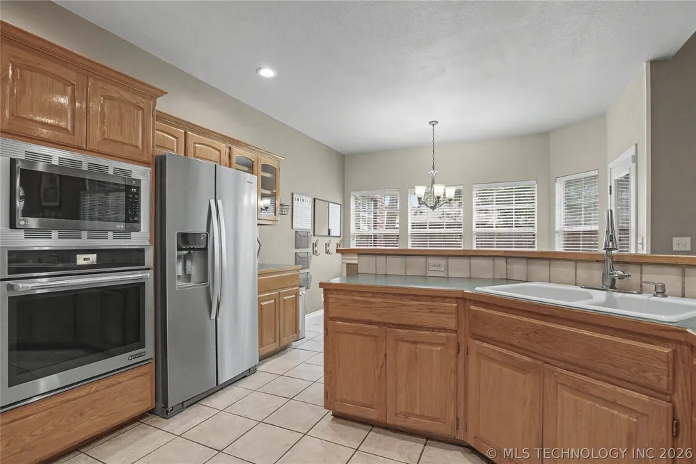 113 S Aster Ave, Broken Arrow, OK 74012