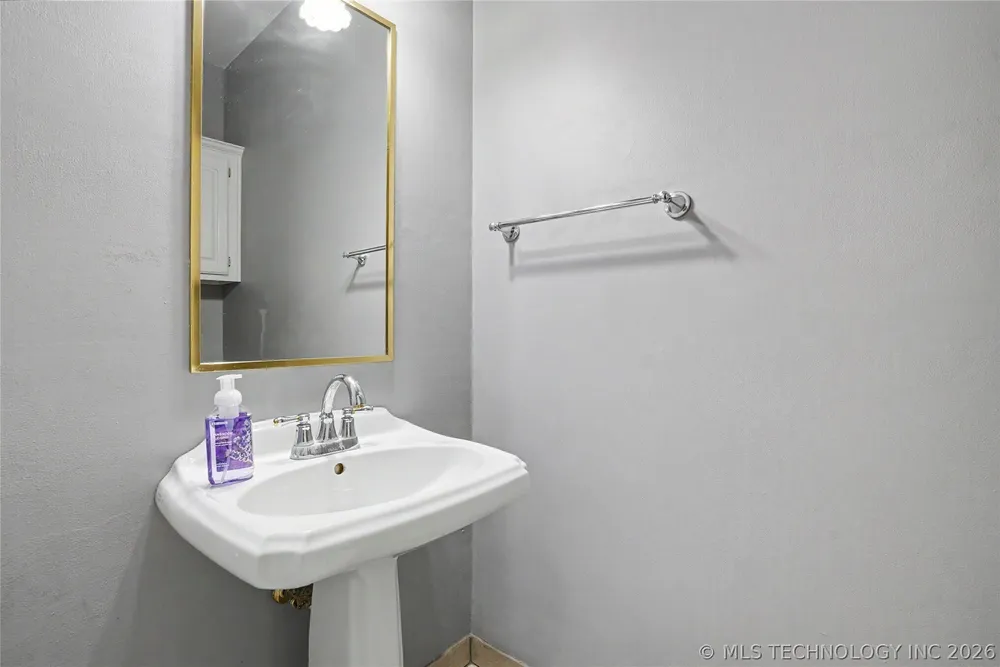 113 S Aster Ave, Broken Arrow, OK 74012