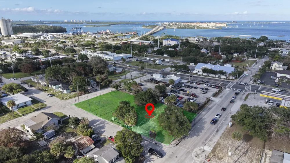 416 Avenue D, Fort Pierce, FL 34950