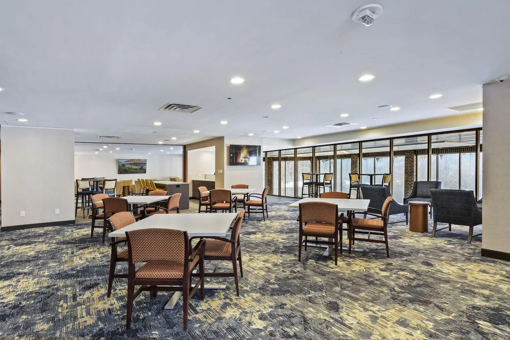 1201 Yale Pl, Minneapolis, MN 55403