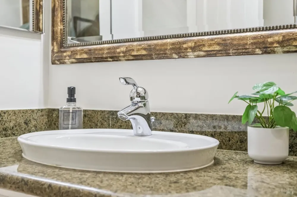 50 Blackstone Dr, San Rafael, CA 94903