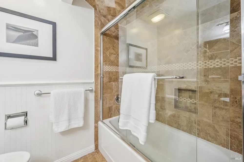 50 Blackstone Dr, San Rafael, CA 94903