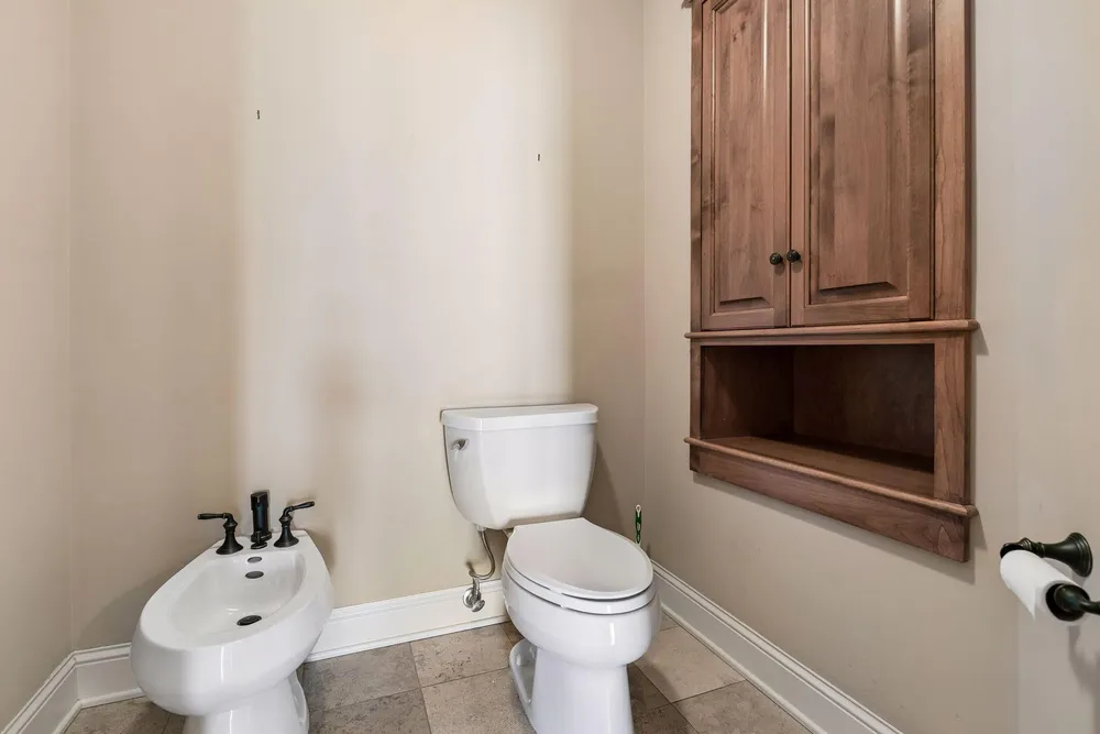 1201 Yale Pl, Minneapolis, MN 55403