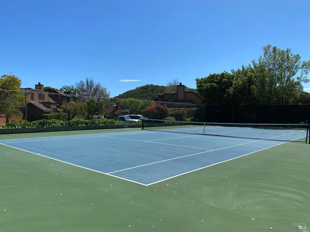50 Blackstone Dr, San Rafael, CA 94903