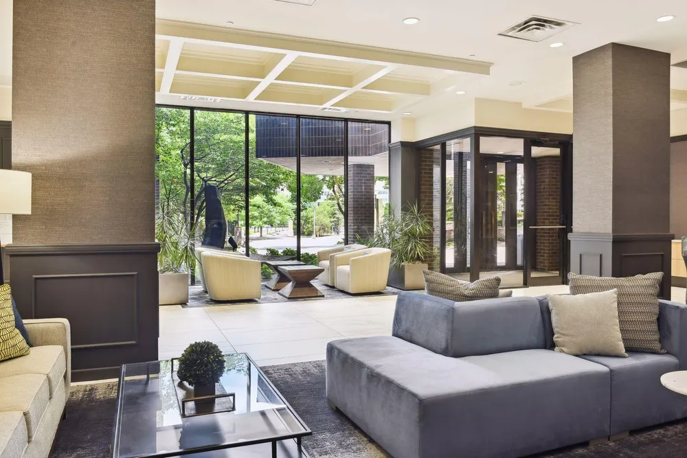 1201 Yale Pl, Minneapolis, MN 55403