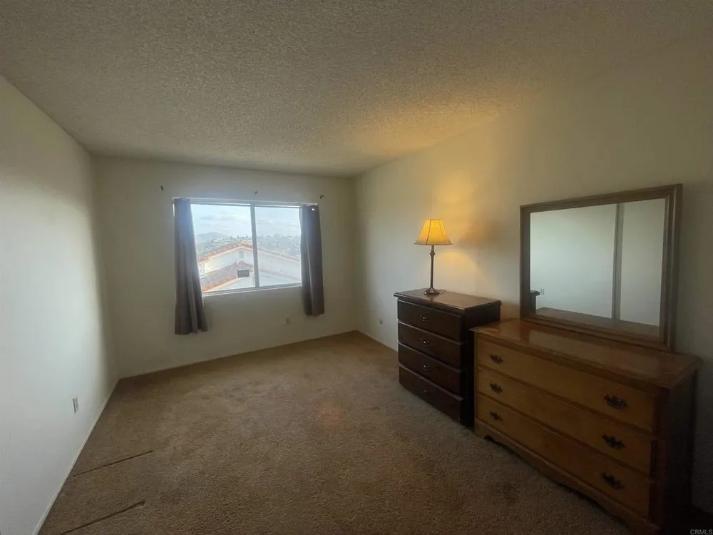 4033 Lorraine Ann Dr, La Mesa, CA 91941