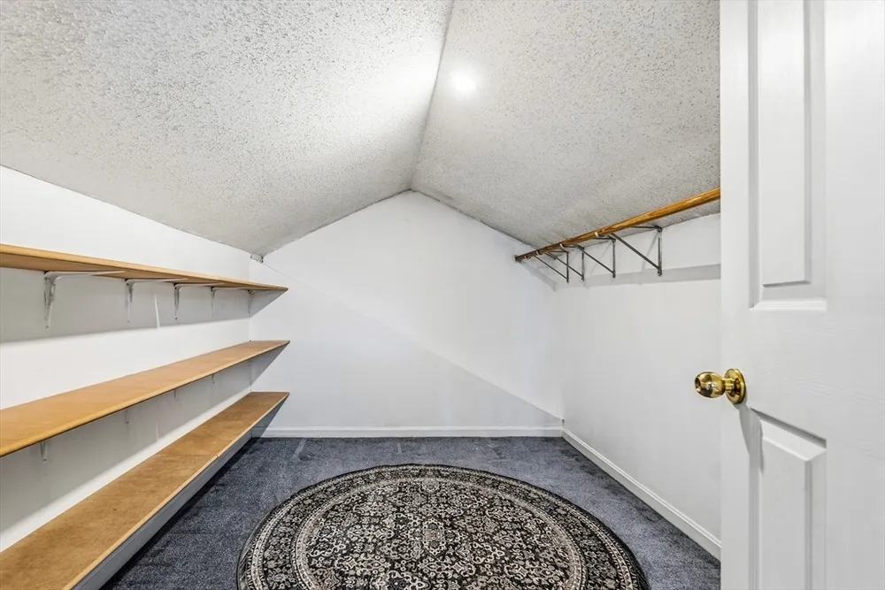 21 Guild St, Lowell, MA 01852