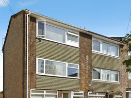 Hollows Close, Salisbury thumb 2