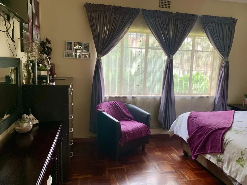 South Africa, Gauteng, Eastleigh, High Road, 51