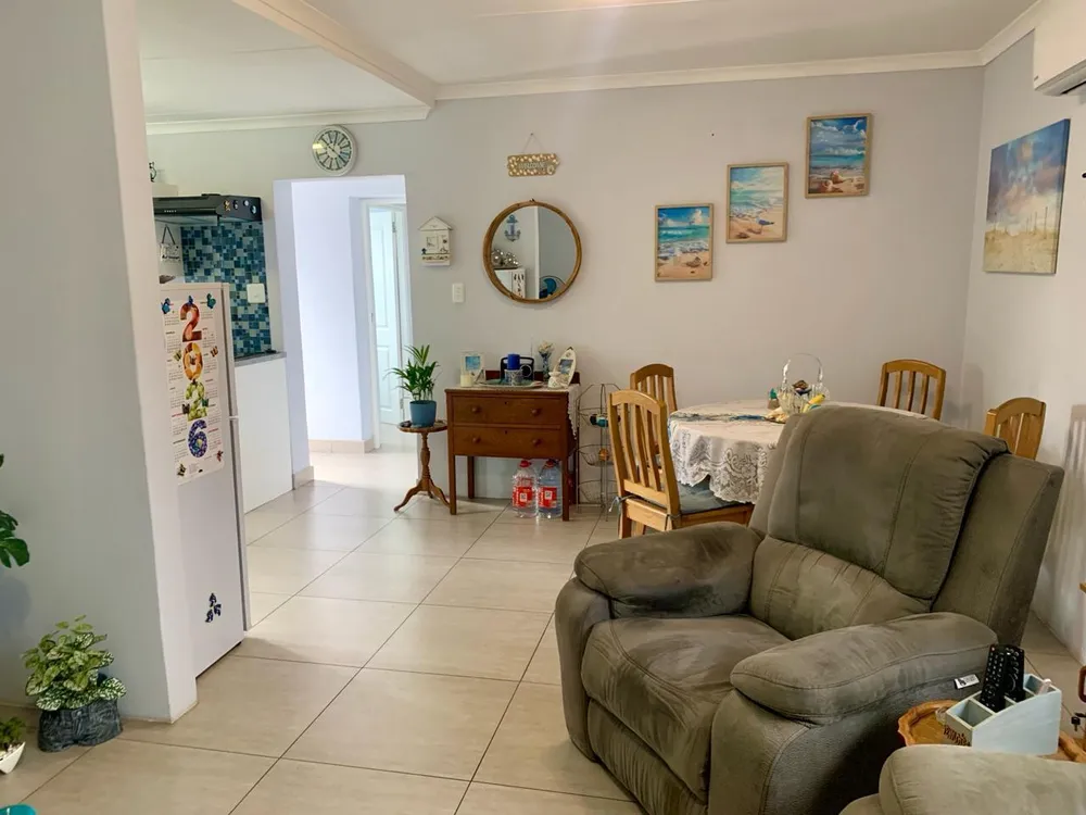 South Africa, Gauteng, Eastleigh, High Road, 51