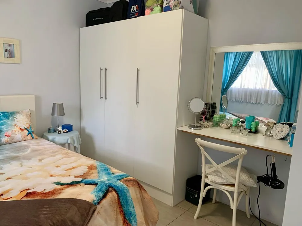South Africa, Gauteng, Eastleigh, High Road, 51