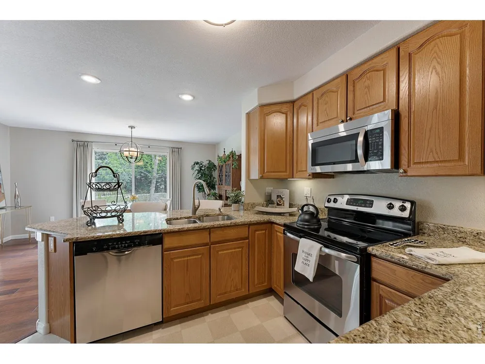 907 HOVER RIDGE CIR, Longmont, CO 80501