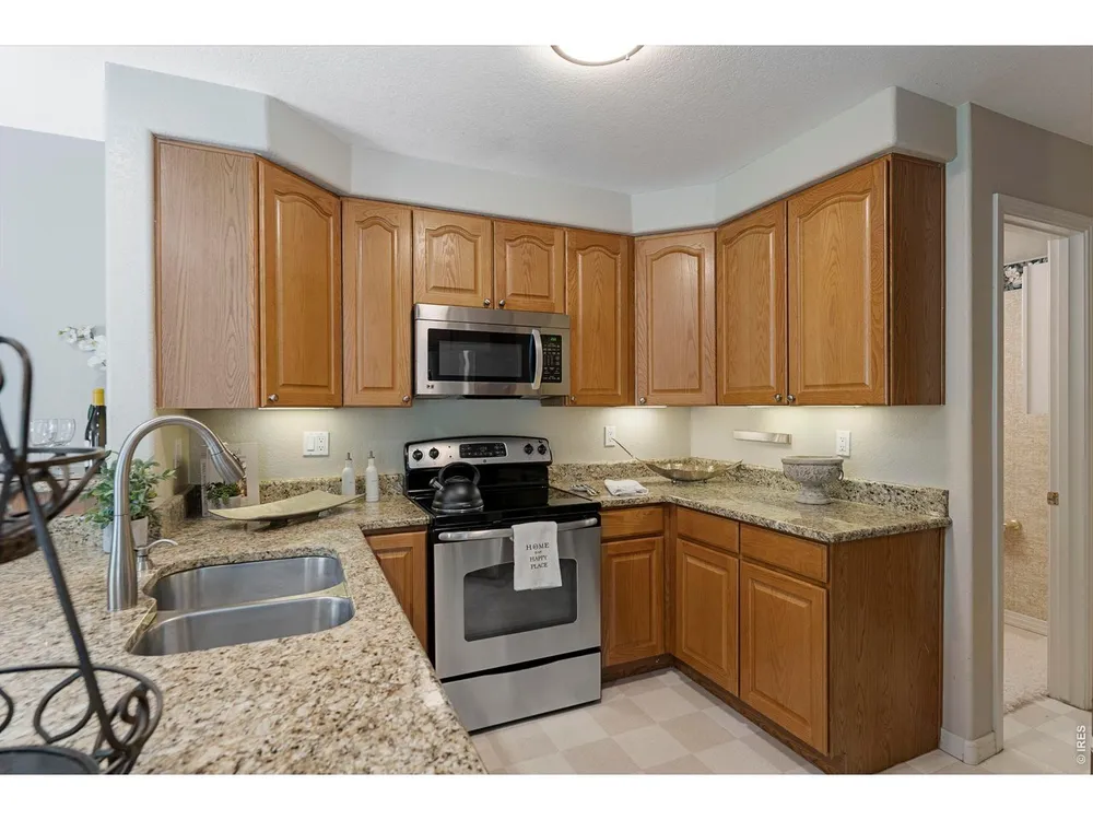 907 HOVER RIDGE CIR, Longmont, CO 80501
