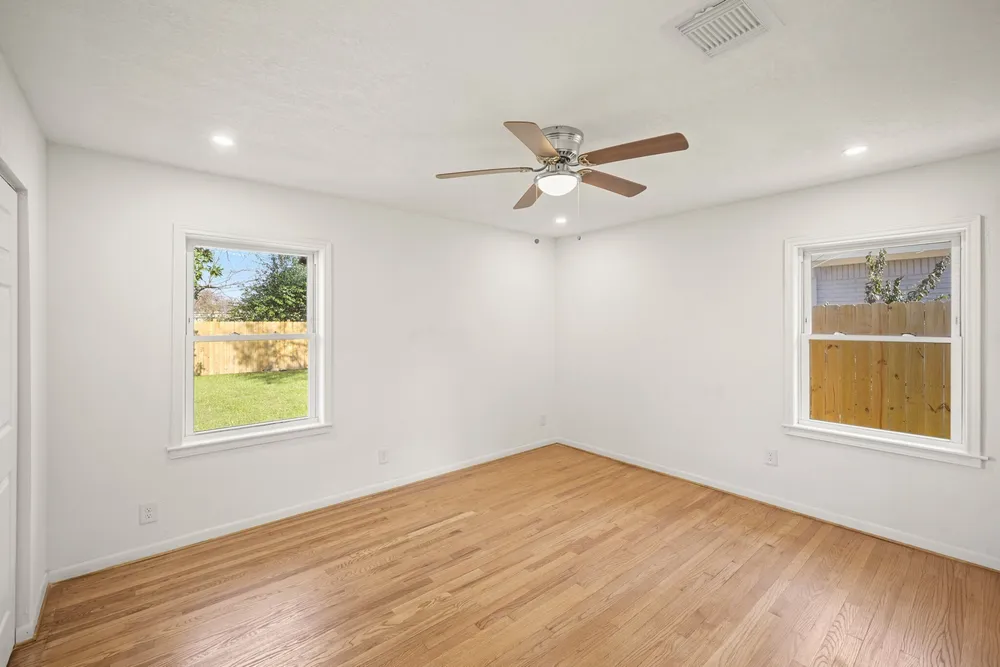 5022 Hazelton St, Houston, TX 77035