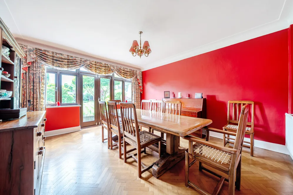 Ember Lane, Esher, KT10 photo 3