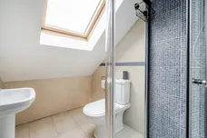 Ember Lane, Esher, KT10 photo 16