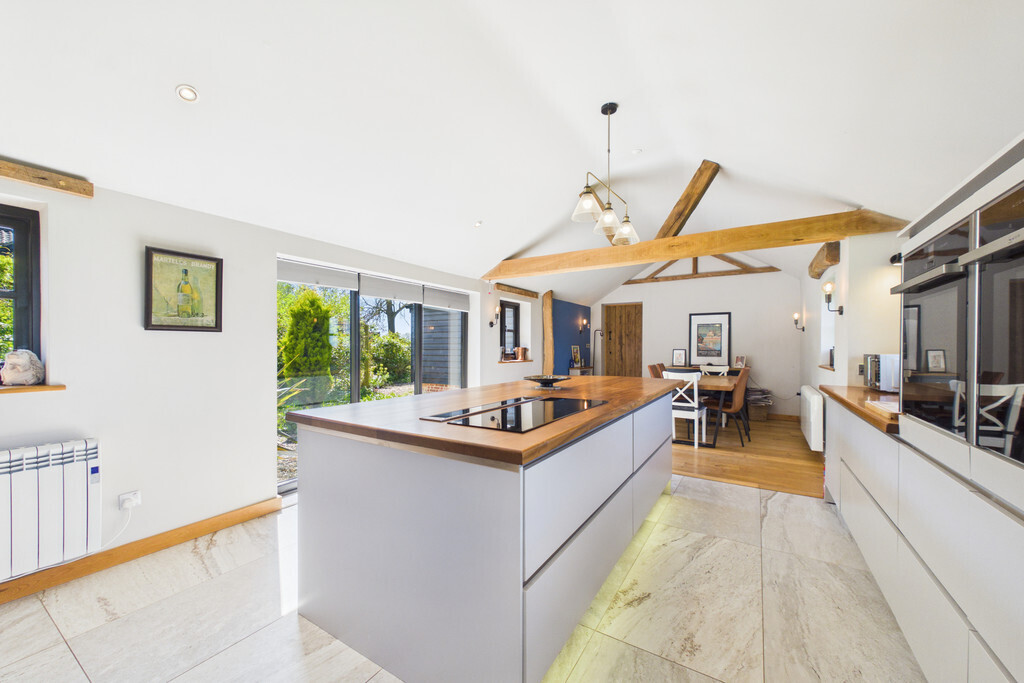 Bungay Road, Loddon Image 3