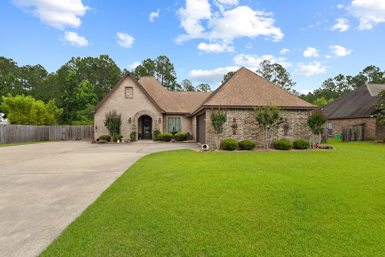 6625 Wedgewood Dr, Lumberton, TX 77657