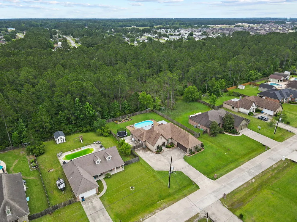 6625 Wedgewood Dr, Lumberton, TX 77657