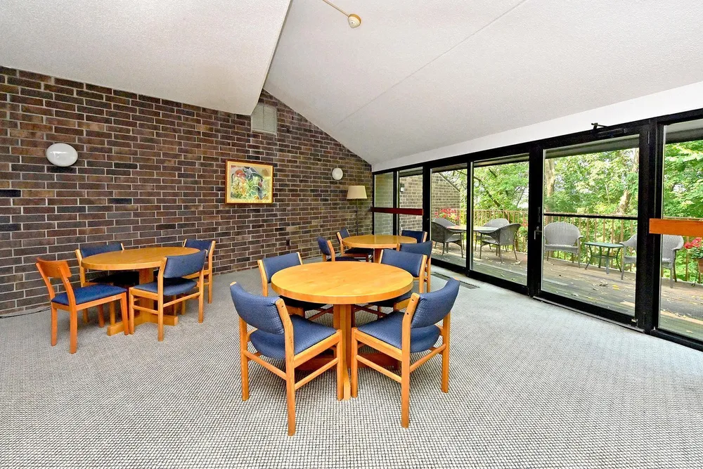 1700 Lexington Ave S, Mendota Heights, MN 55118