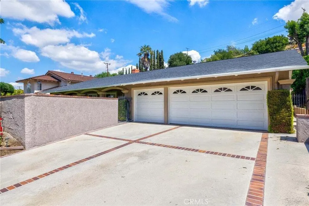 2504 Sarandi Grande Dr, Hacienda Heights, CA 91745