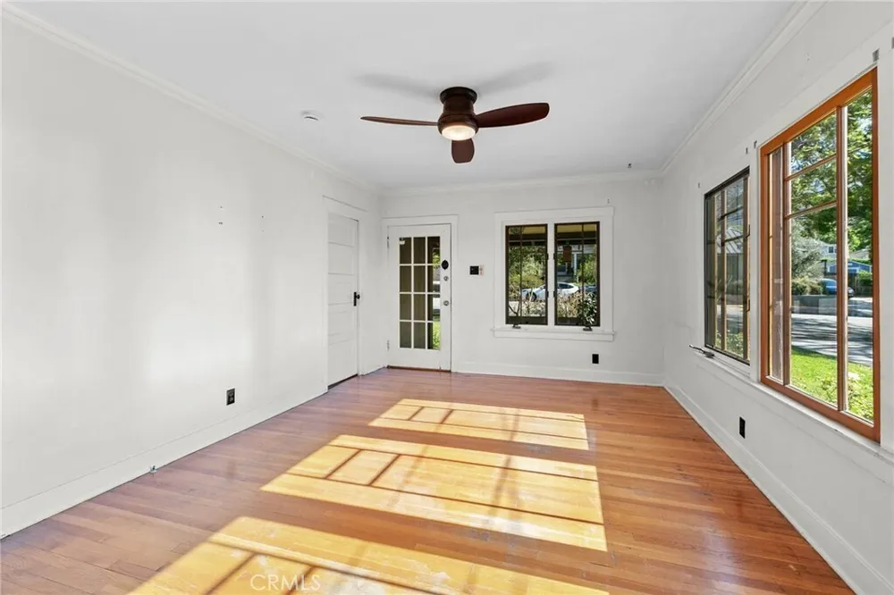 138 W Montecito Ave, Sierra Madre, CA 91024