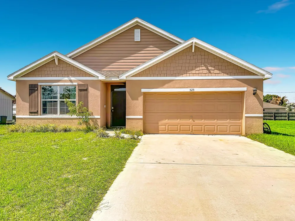 525 SW Twig Ave, Port St Lucie, FL 34983